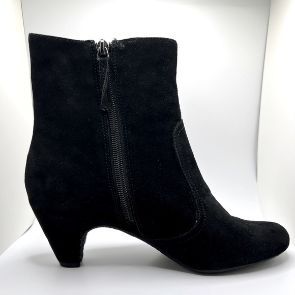 Sam Edelman Shoes - Sam Edelman Bootie Heel Maddie Size 6 1/2